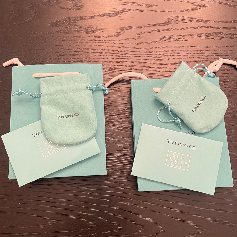 Empty Tiffany & Co gift bags & pouches jewelry set of 2 - Picture 2 of 5